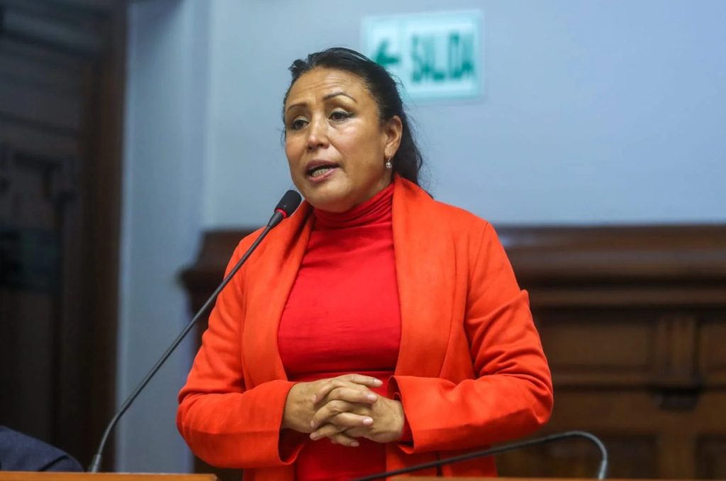 Congresista Elizabeth Medina y su esposo enfrentan investigaciones por lavado de activos