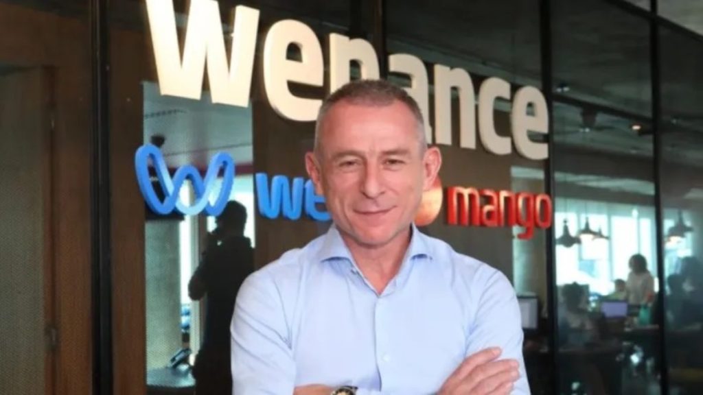 CEO de fintech enfrenta cargos por estafa millonaria
