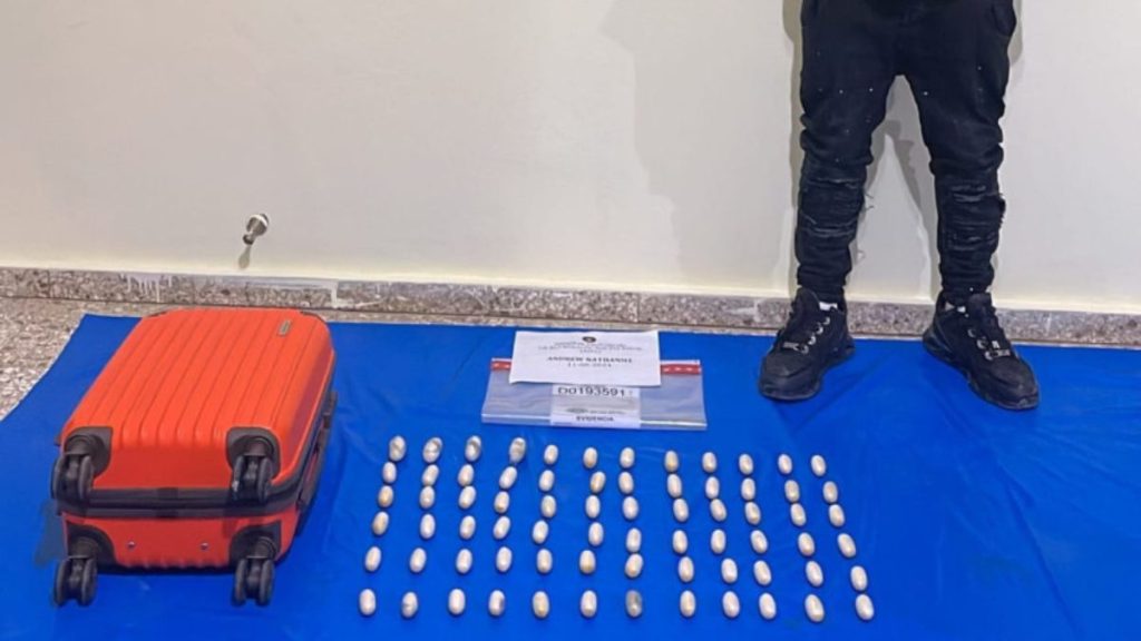 Detienen a nigeriano en el aeropuerto de Punta Cana con 72 paquetes de cocaína