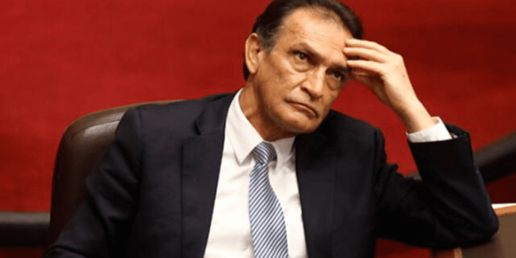 Fiscalía presenta denuncia constitucional contra Héctor Becerril por enriquecimiento ilícito