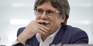 Los fiscales del Supremo deciden pedir la imputación de Puigdemont por terrorismo