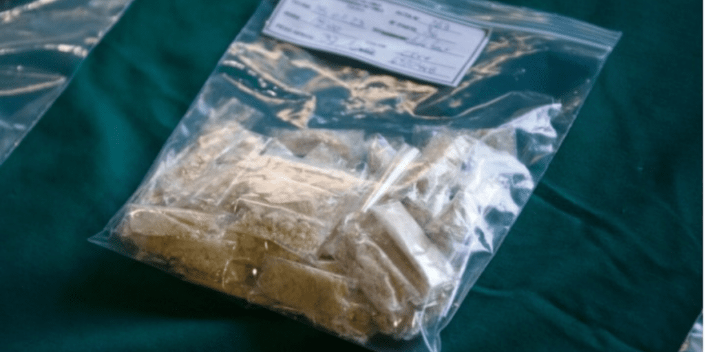 4 años de cárcel para "pelotero" que lanzaba droga y celulares al Centro Penitenciario de Angol
