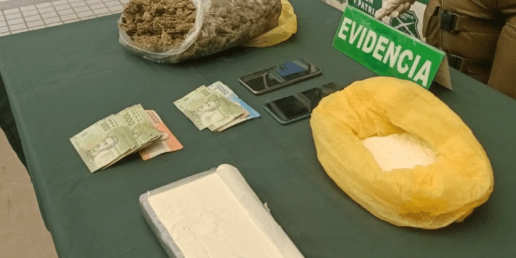 Detienen a tres imputados por tráfico de más de 2,5 kilos de droga destinada a la región de Ñuble