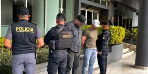 Capturan a guatemalteco con nacionalidad estadounidense que supuestamente transportaba droga en mochila (1)