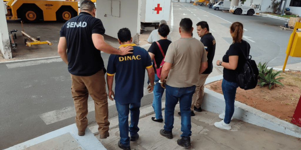 Funcionarios de la Dinac fueron detenidos tras incautación de 60 kilos de droga