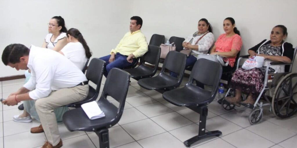 Tribunal absuelve civil y penalmente a familia Flores Batres por presunto lavado de dinero