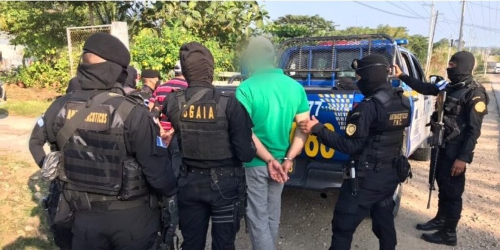 CAPTURAN A EXALCALDE DE SAYAXCHÉ POR LAVADO DE DINERO