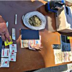 Aprehenden a dos hombres por vender marihuana